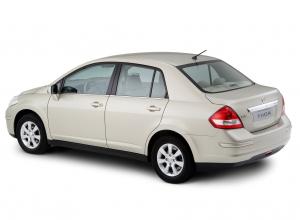 Nissan Tiida Sedan '2004